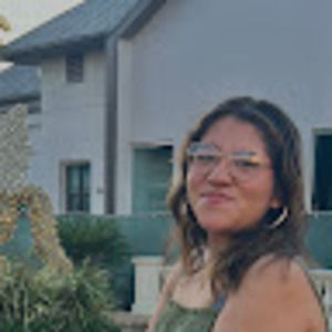 Meet your Posher, Stephani